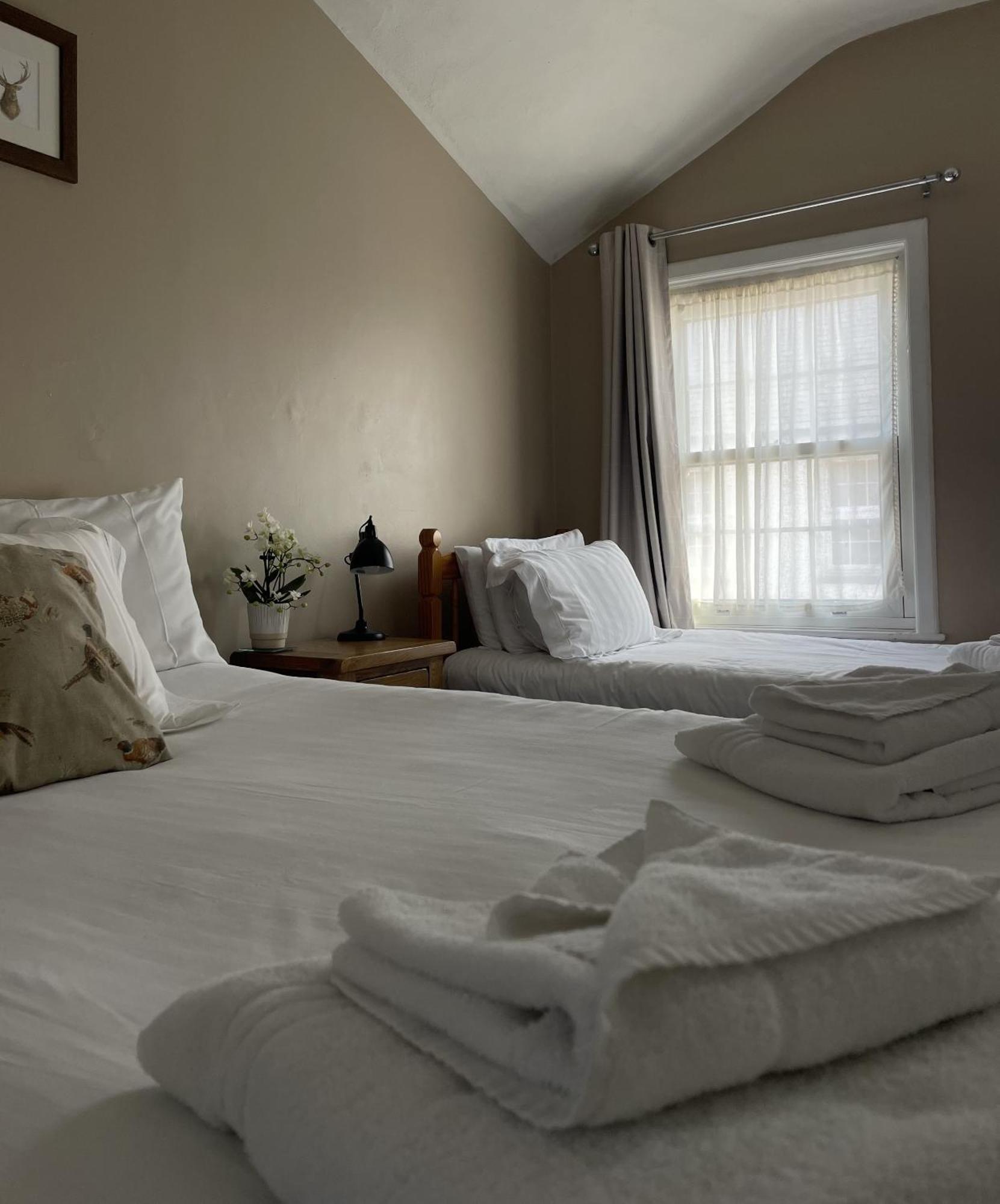 White Hart Hotel 위벨리스콤 객실 사진